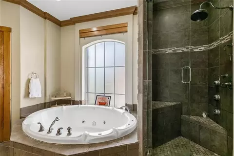 Bath - 480 E Chase Ct, Mandeville, LA 70448 photo 3 of 6