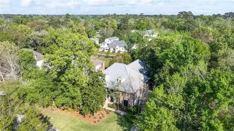 View/Area - 480 E Chase Ct, Mandeville, LA 70448 photo 1 of 5