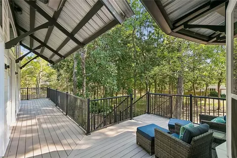 Exterior - 480 E Chase Ct, Mandeville, LA 70448 photo 10 of 12