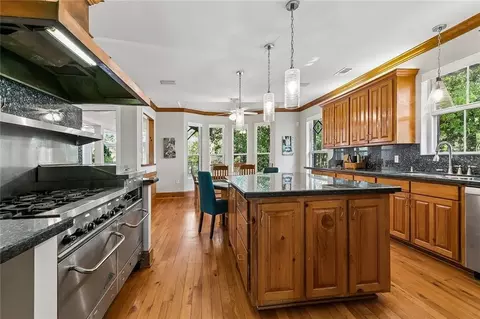 Kitchen - 480 E Chase Ct, Mandeville, LA 70448 photo 4 of 4