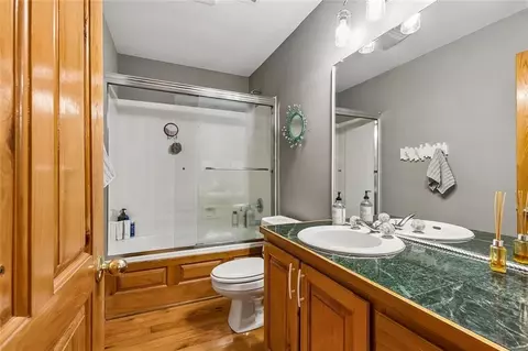 Bath - 480 E Chase Ct, Mandeville, LA 70448 photo 4 of 6