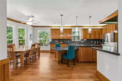 Kitchen - 480 E Chase Ct, Mandeville, LA 70448 photo 3 of 4