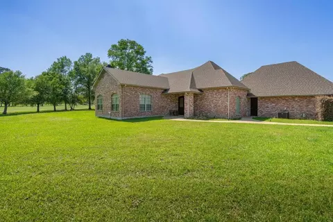 19477 Par Ln, Hammond, LA 70401