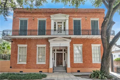 740 Esplanade Ave #7/11, New Orleans, LA 70116