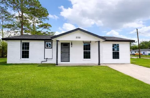 355 Azalea Dr, Westwego, LA 70094