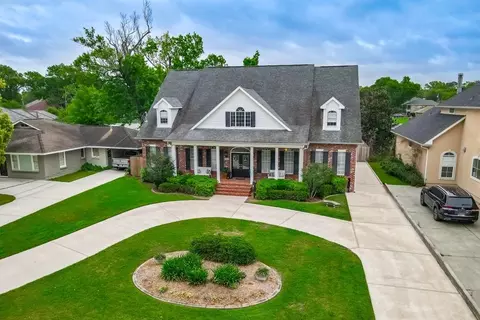 285 Walter Rd, River Ridge, LA 70123
