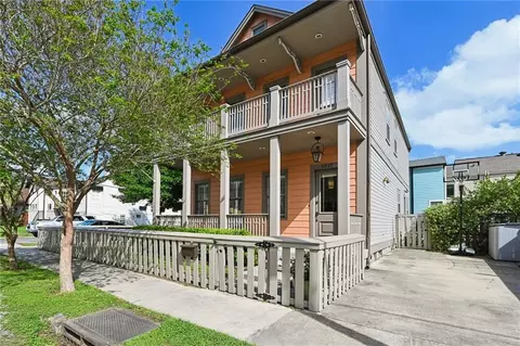 1037 Dante St, New Orleans, LA 70118
