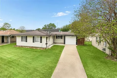 713 River Oaks Dr, New Orleans, LA 70131