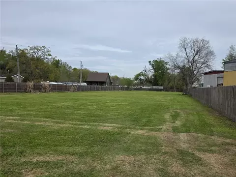 312 Canal St, Luling, LA 70070 photo 2