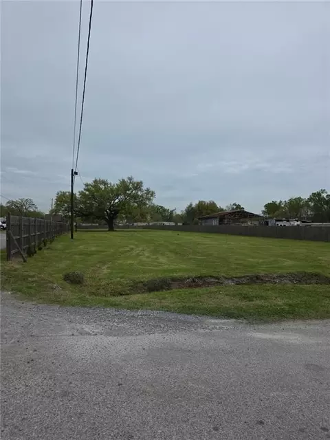 312 Canal St, Luling, LA 70070 photo 12