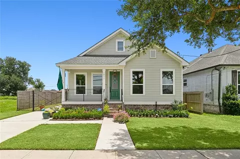 1811 Center St, Arabi, LA 70032
