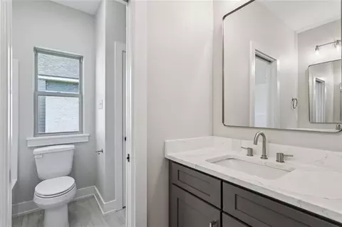 Bath - 72665 Robindale Dr, Covington, LA 70435 photo 4 of 4