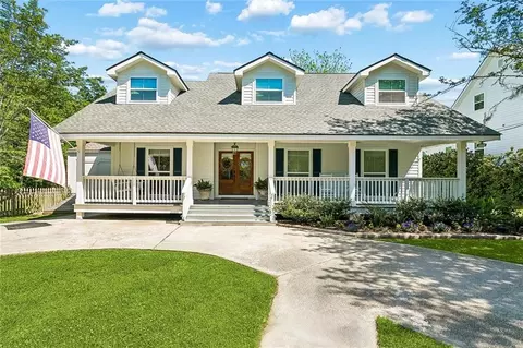 335 Lafayette St, Mandeville, LA 70448