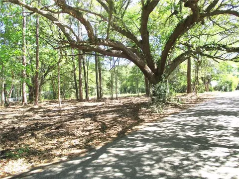 65058 Holmes St, Pearl River, LA 70452