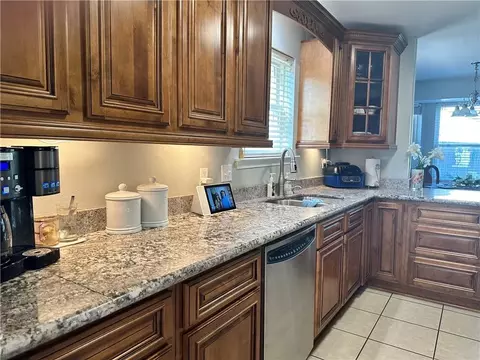Kitchen - 4908 David Dr, Kenner, LA 70065 photo 1 of 3