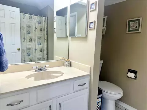 Bath - 4908 David Dr, Kenner, LA 70065 photo 5 of 6