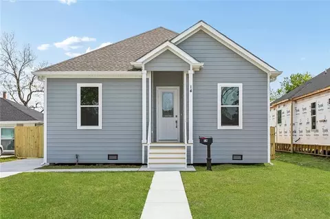 14 Fairlane Dr, Metairie, LA 70003