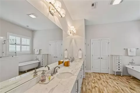 Bath - 405 Gray Eagle Ct, Covington, LA 70433 photo 1 of 3