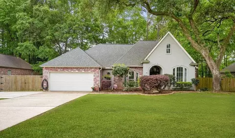 1119 Pink Myrtle Dr, Madisonville, LA 70447