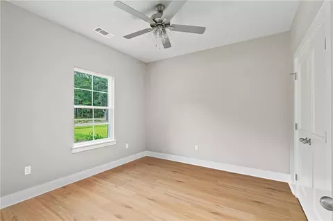 Bedroom - 72657 Robindale Dr, Covington, LA 70435 photo 3 of 4