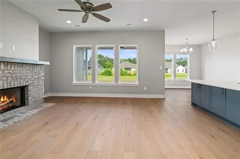 Living - 72657 Robindale Dr, Covington, LA 70435 photo 1 of 3