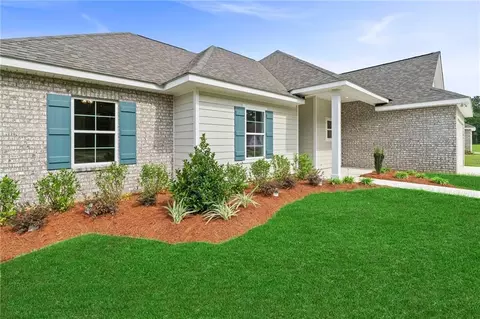 Exterior - 72657 Robindale Dr, Covington, LA 70435 photo 2 of 6