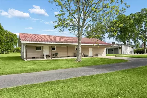 135 Lawrence Dr, Luling, LA 70070