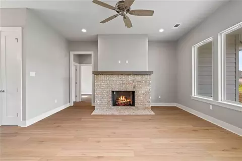 Living - 72661 Robindale Dr, Covington, LA 70435 photo 2 of 3