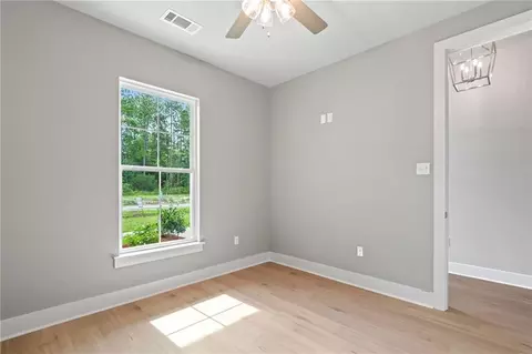 Bedroom - 72661 Robindale Dr, Covington, LA 70435 photo 2 of 5