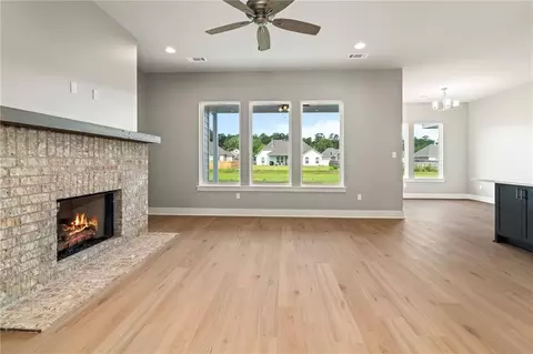 Living - 72661 Robindale Dr, Covington, LA 70435 photo 1 of 3