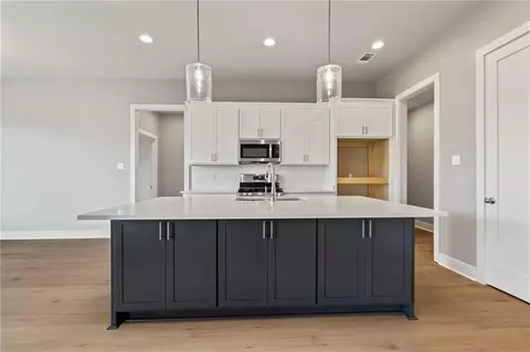 Kitchen - 72661 Robindale Dr, Covington, LA 70435 photo 1 of 4