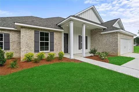 Exterior - 72661 Robindale Dr, Covington, LA 70435 photo 2 of 5