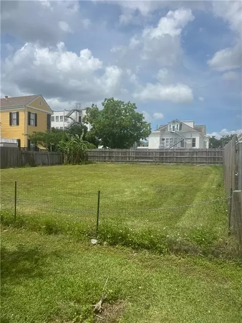4147 Cleveland Ave, New Orleans, LA 70119