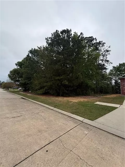 Spartan Loop, Slidell, LA 70458 photo 2
