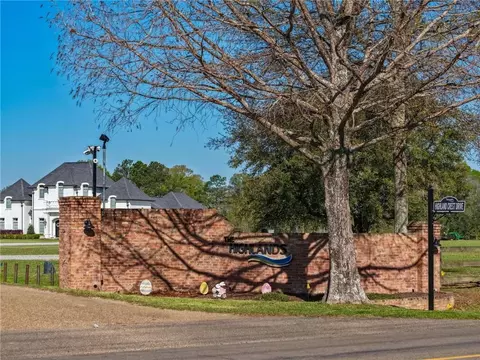 210 Highland Crest Dr, Covington, LA 70435 photo 3