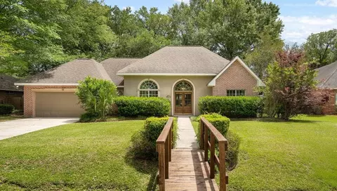 533 Homewood Dr, Covington, LA 70433