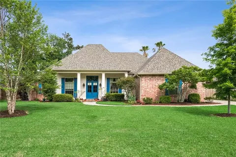 221 Delta Dr, Mandeville, LA 70448