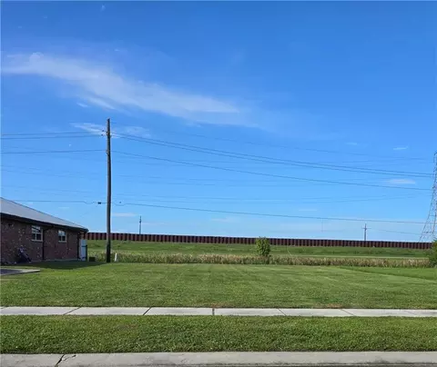 4032 Hamlet Pl, Chalmette, LA 70043