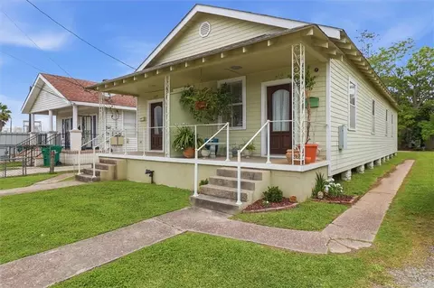 417-419 Mac Arthur Ave, Harvey, LA 70058
