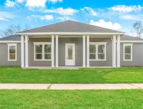 3001 Bartolo St, Meraux, LA 70075