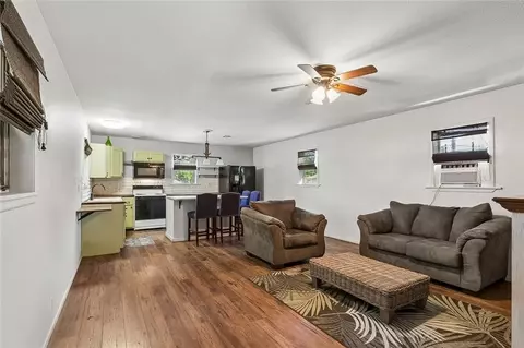 Living - 541 Matthew St, Lafitte, LA 70067 photo 1 of 2