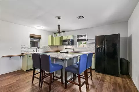 Kitchen - 541 Matthew St, Lafitte, LA 70067 photo 2 of 2