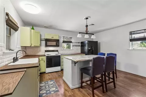 Kitchen - 541 Matthew St, Lafitte, LA 70067 photo 1 of 2