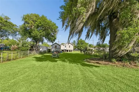 Exterior - 541 Matthew St, Lafitte, LA 70067 photo 5 of 10