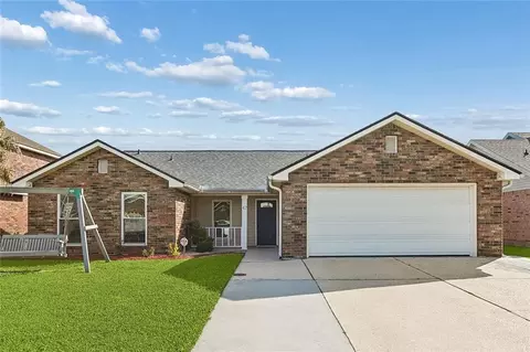 47 Oakley Dr, Destrehan, LA 70047