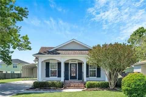 1560 Allo Ave, Marrero, LA 70072