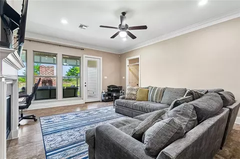 Living - 326 Nicklaus Dr, Slidell, LA 70458 photo 1 of 2