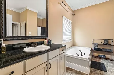 Bath - 326 Nicklaus Dr, Slidell, LA 70458 photo 1 of 4