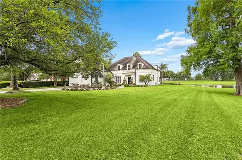 15 Muirfield Pl, New Orleans, LA 70131