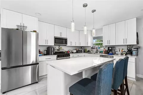 Kitchen - 2111 10th St, Kenner, LA 70062 photo 1 of 2